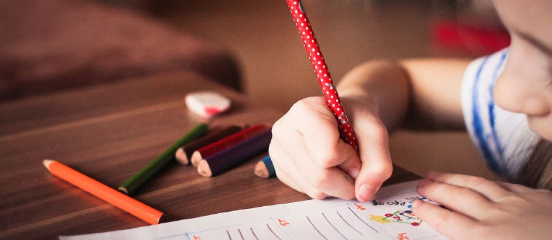 有没有可以帮助「小学生背英语单词」比较好的，配合小学教材的 App - 小众软件