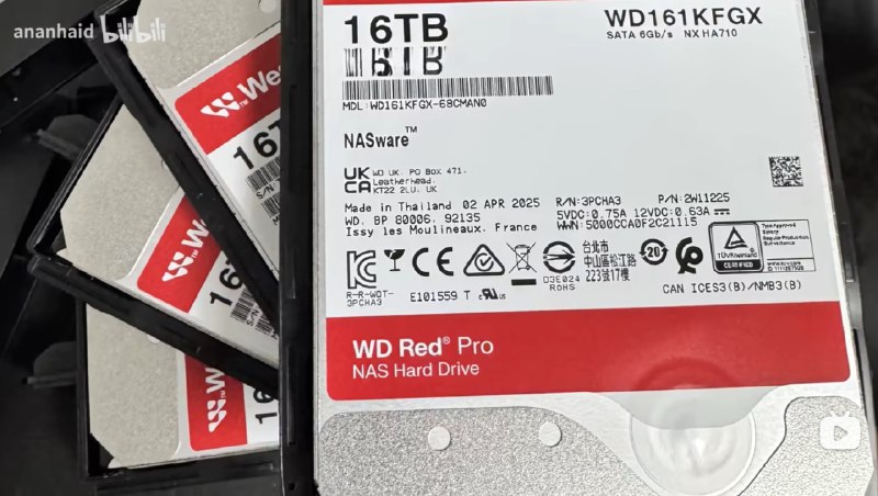 已经有用户在购买了群晖 DS925+ 后，无法识别西部数据 16TB 硬盘的情况了（虽然之前群晖明确不支持第三方硬盘，但...还是第一次见...第一次确认不支持第三方硬盘